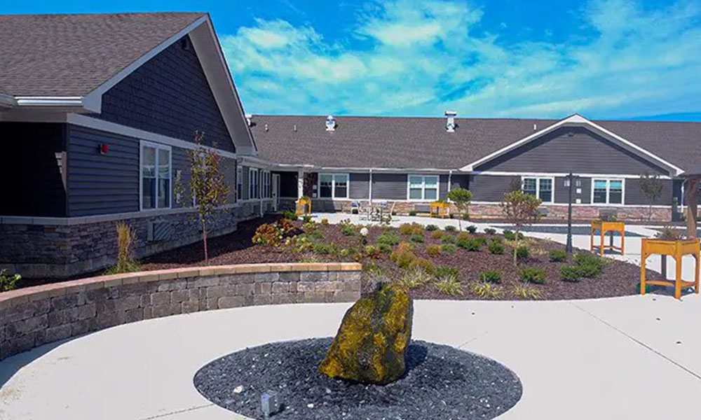 Charter Senior Living of Paducah, patio